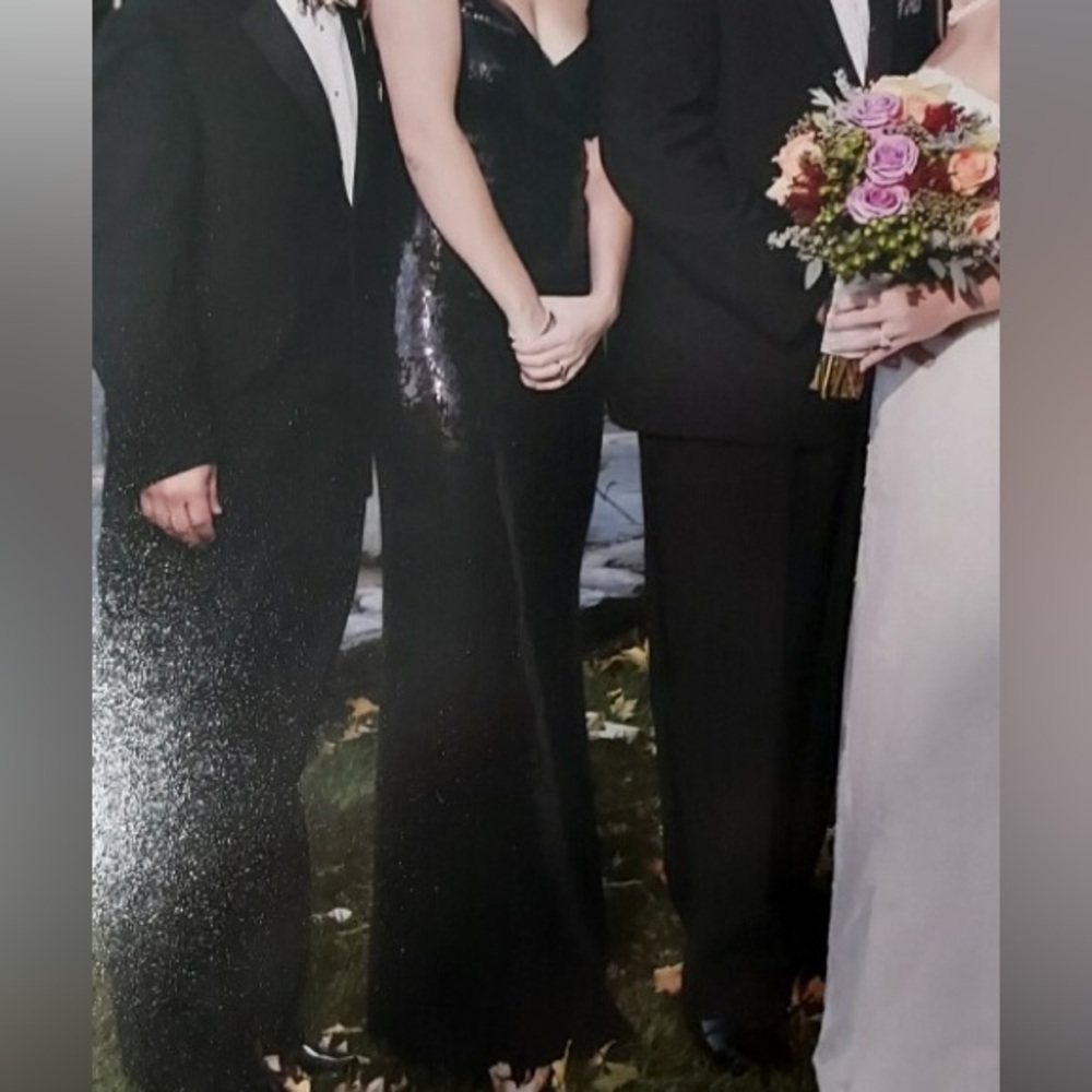 Dress - Picture 5 of 5